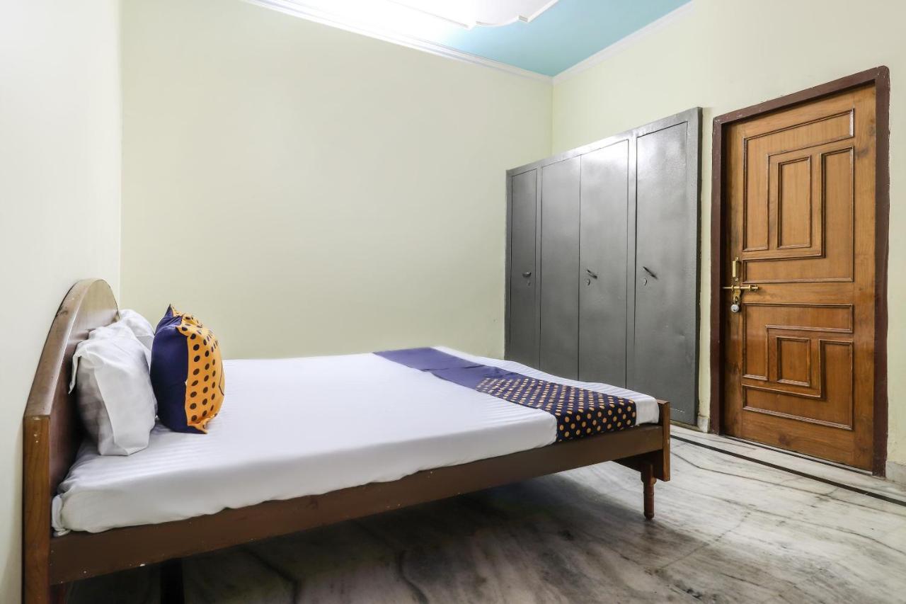 Spot On 70311 Rangoli Palace Hotel Лакнау Екстериор снимка