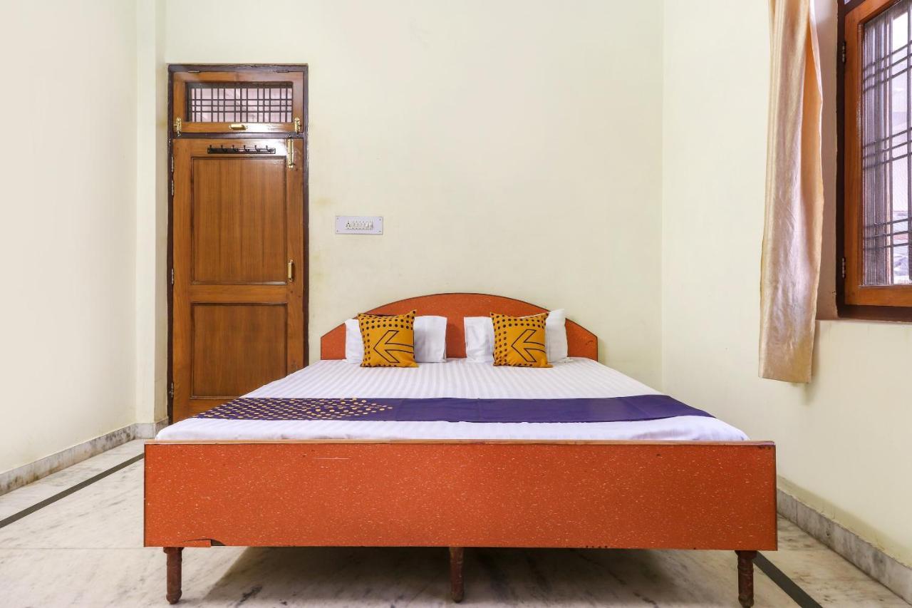 Spot On 70311 Rangoli Palace Hotel Лакнау Екстериор снимка